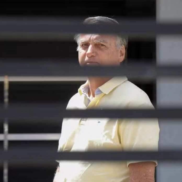 Bolsonaro cumprirá pena de 27 anos de prisão na PF de Brasília