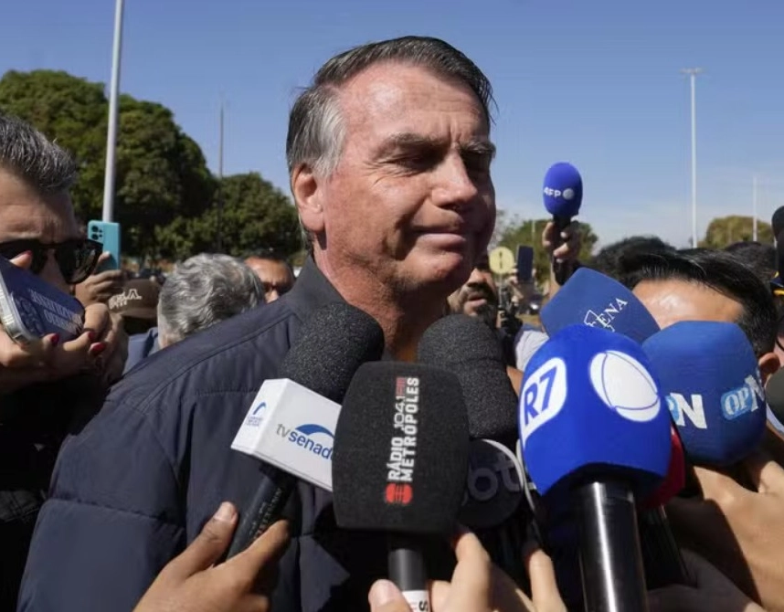 Bolsonaro chama uso de tornozeleira eletrônica de 'suprema humilhação'