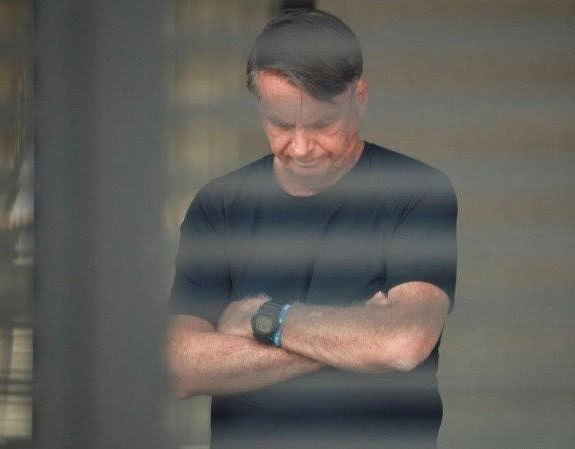 PF diz ao STF que Bolsonaro precisa passar por cirurgia com urgência