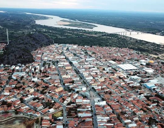 Interior da Bahia abre concurso público com mais de mil vagas