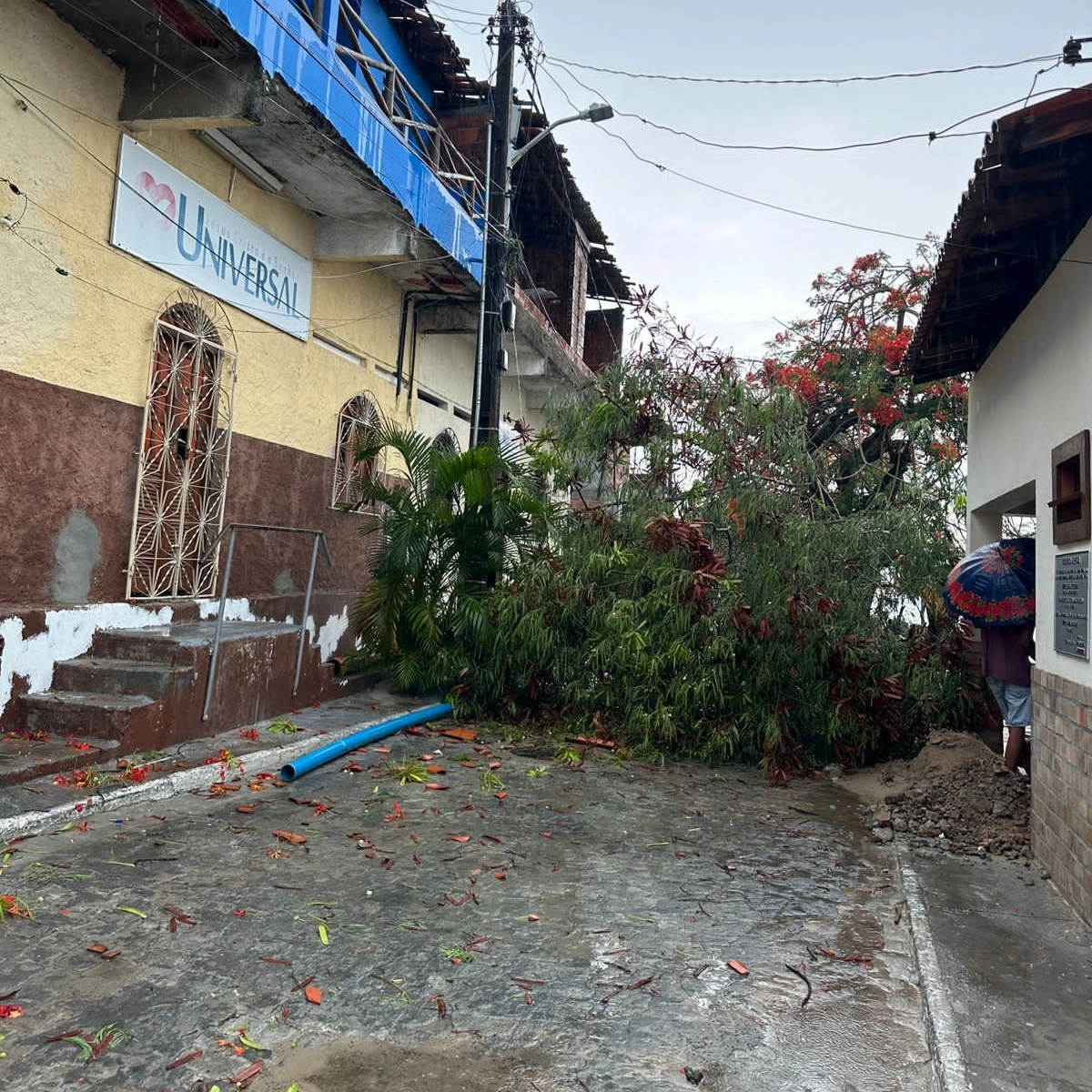 Moradores de Bom Jesus dos Passos ficam mais de 50 horas sem energia elétrica