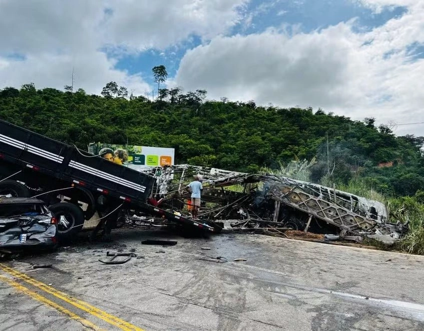 Governo da Bahia decreta luto oficial de 2 dias pelas mortes em acidente na BR-116