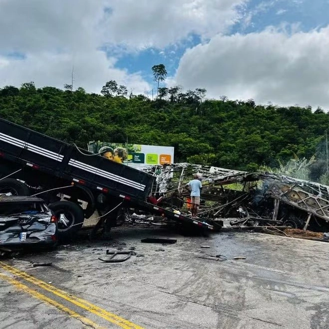 Governo da Bahia decreta luto oficial de 2 dias pelas mortes em acidente na BR-116