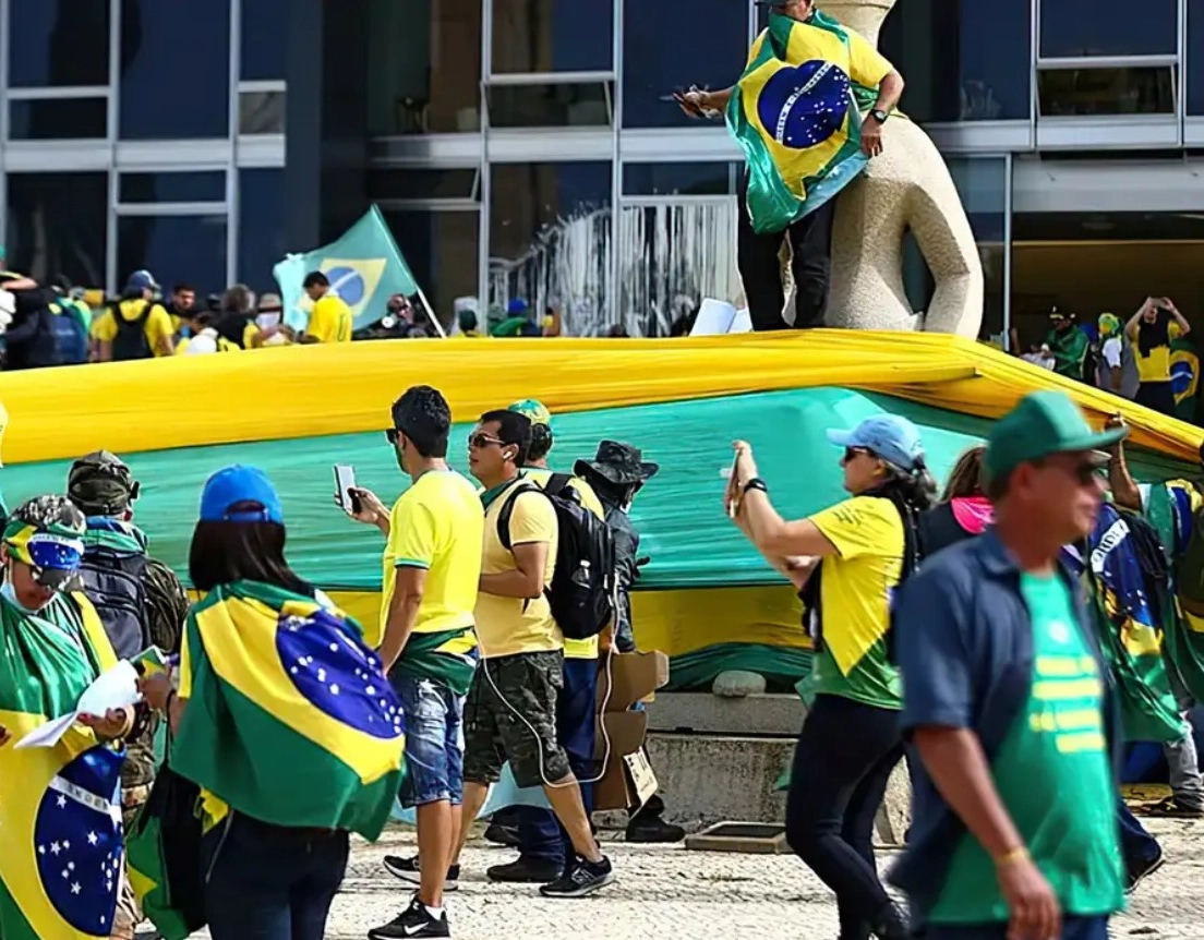 PF prende condenado pelo 8/1 que estava foragido na Argentina