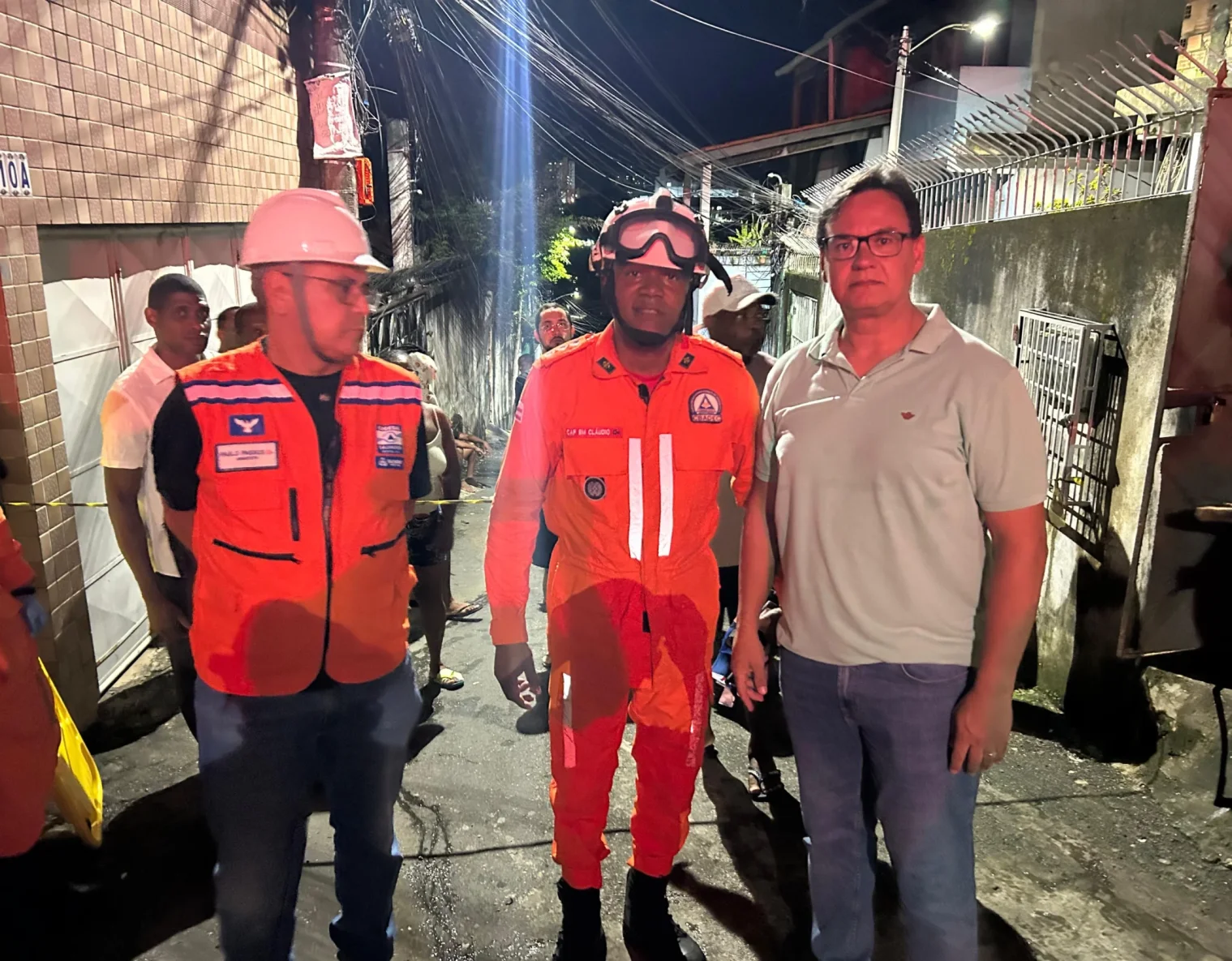 Assista: desabamento de laje deixa família desabrigada no Engenho Velho de Brotas
