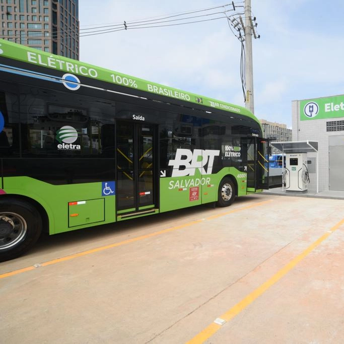 Terminal de eletrocarga é inaugurado em Salvador para ônibus