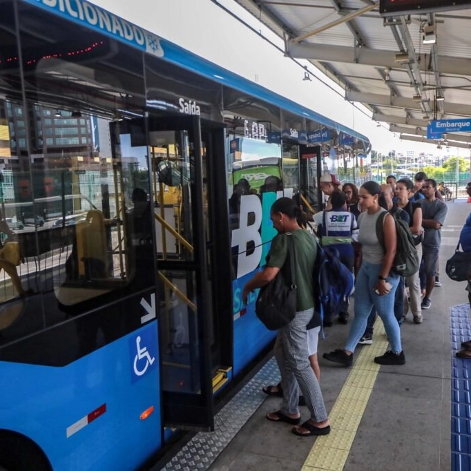 BRT Salvador bate recorde histórico com 2 milhões de passageiros em um mês