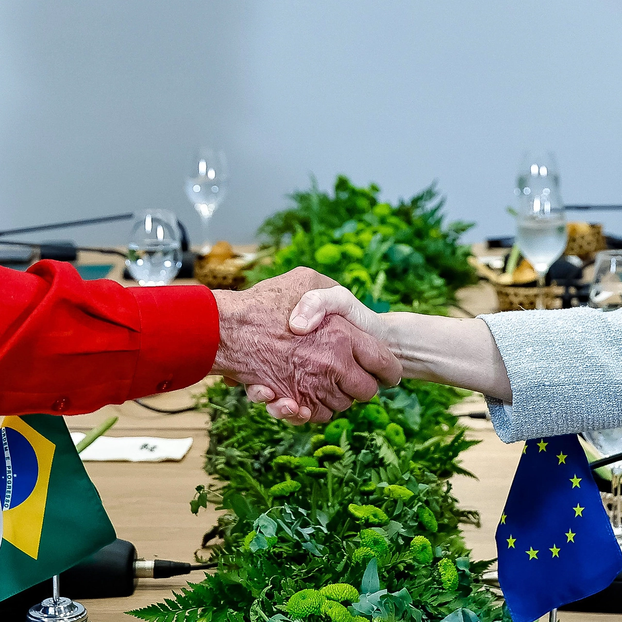 Lula e Ursula von der Leyen discutem Fundo Florestas Tropicais e Acordo Mercosul-União Europeia