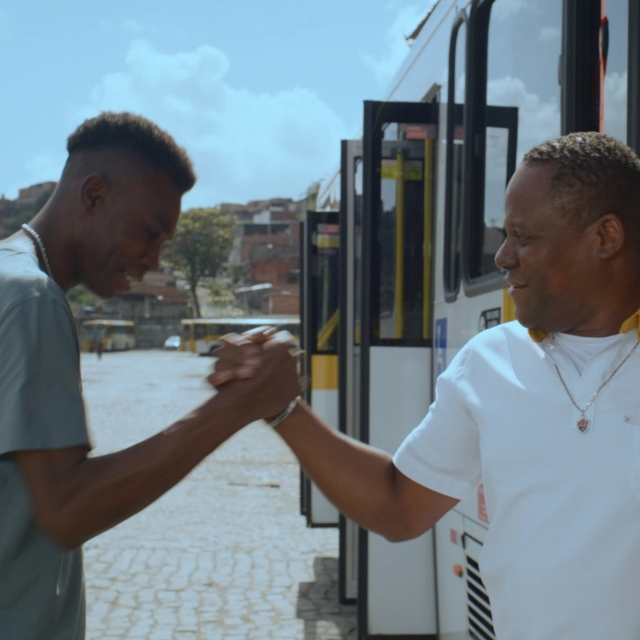 Curta que retrata histórias do transporte público de Salvador, 'Buzu' será lançado nesta semana