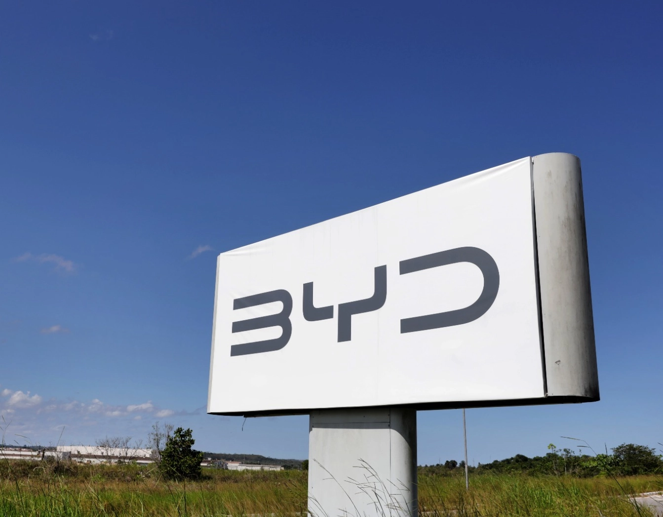 MPT processa BYD por trabalho escravo e tráfico de pessoas