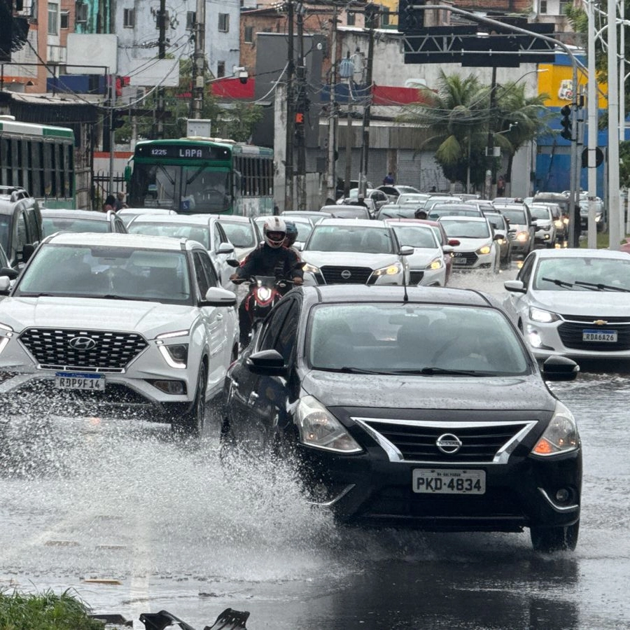 Chuva em Salvador: previsão não aponta trégua pelo menos até terça; veja detalhes
