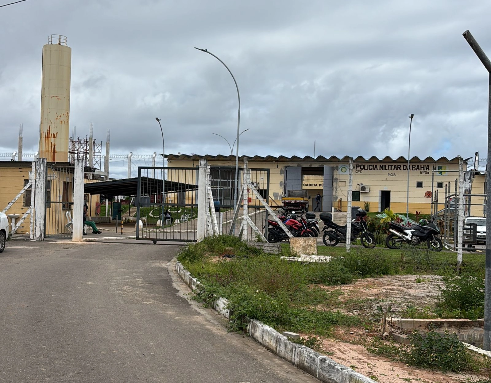 Falta de internet atrasa liberação de presos na Cadeia Pública de Salvador