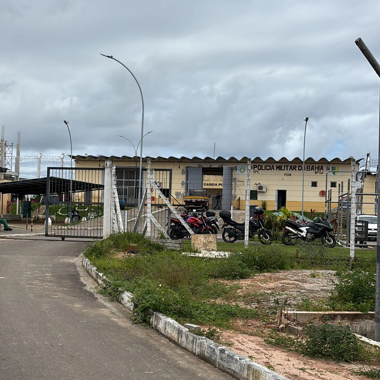 Falta de internet atrasa liberação de presos na Cadeia Pública de Salvador