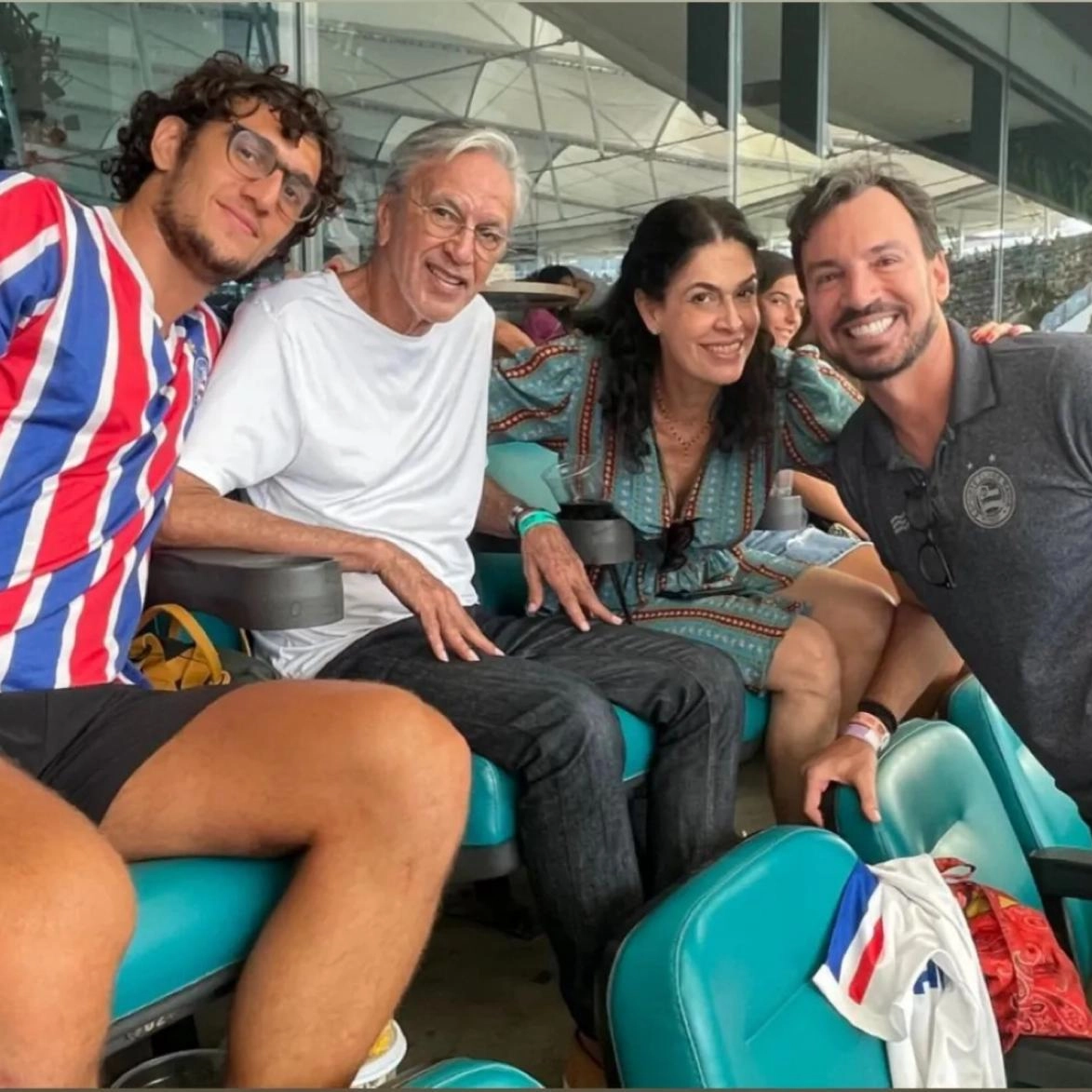 Caetano Veloso troca Furdunço por jogo do Bahia contra Sport na Fonte Nova