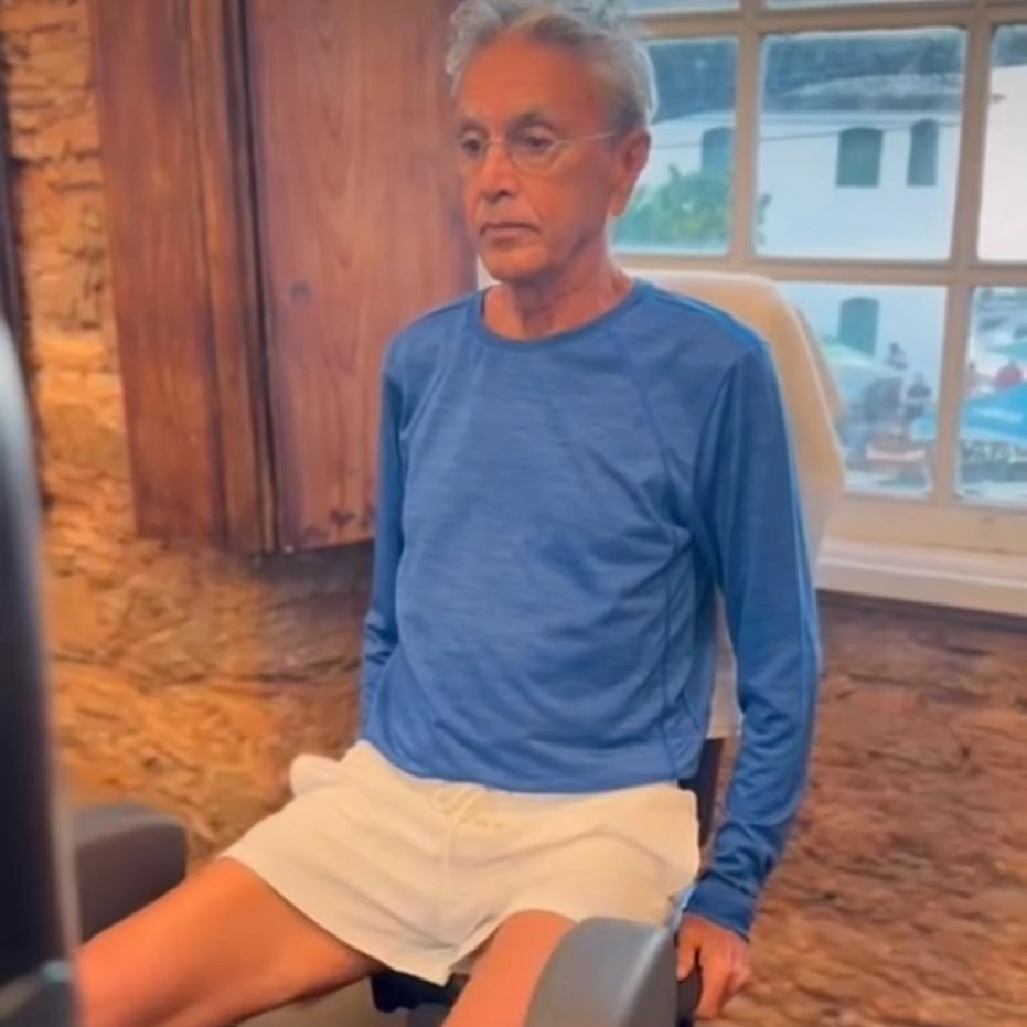 Caetano Veloso mostra preparação para etapa final da turnê com Maria Bethânia