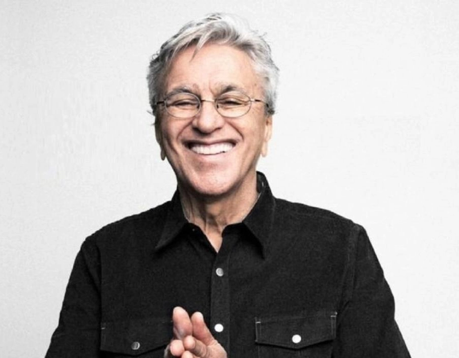 Caetano Veloso divulga agenda da última turnê internacional