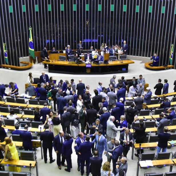 Veto ao Marco Temporal derrubado: confira votos dos deputados e senadores baianos