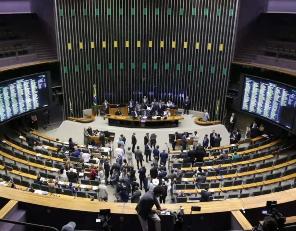 PT recorre ao STF para barrar tramitação da PEC da Blindagem