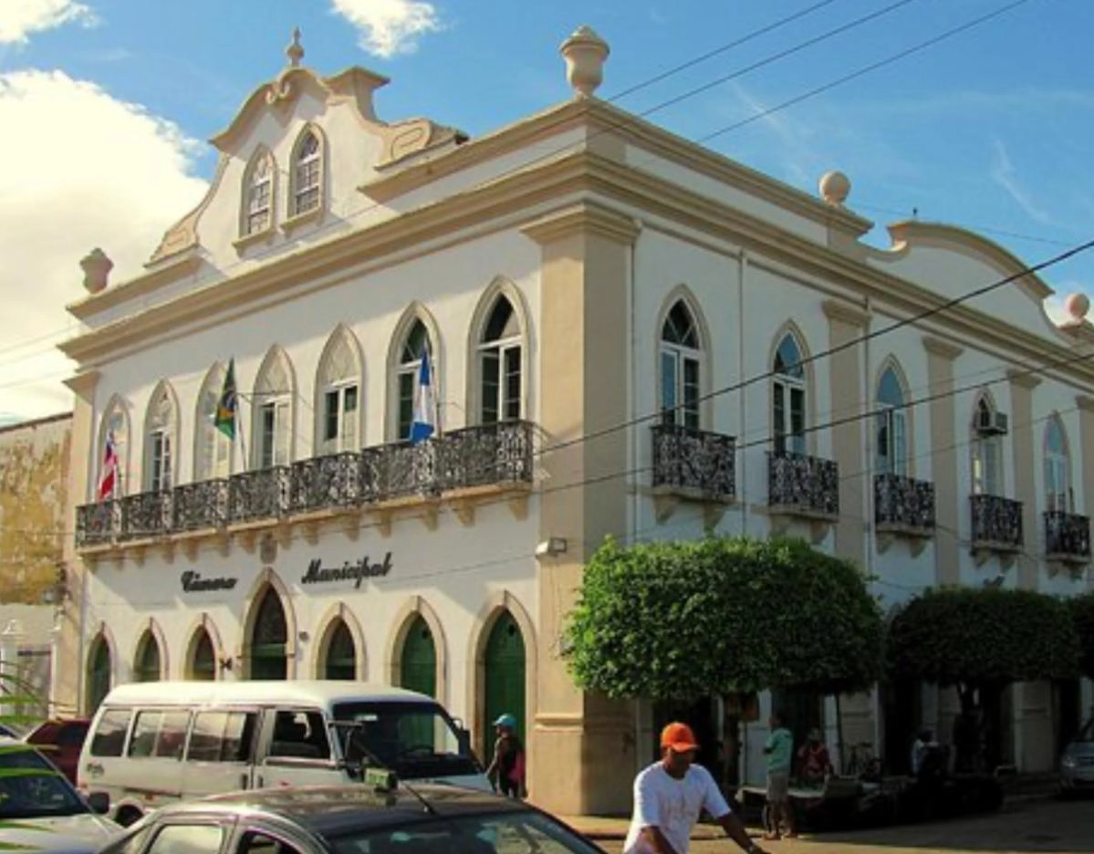 Justiça Eleitoral cassa mandato de três vereadores em Valença