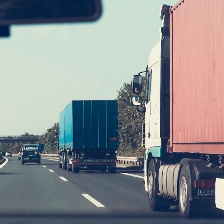 Mais de 1,5 milhão de motoristas profissionais no Brasil estão com exame toxicológico vencido