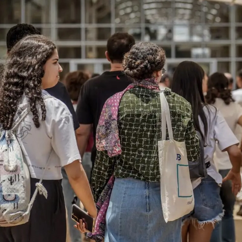 Enem: prazo para pedir isenção de taxa começa nesta segunda; veja como