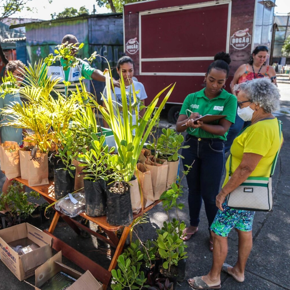 Caravana Mata Atlântica distribui mil mudas gratuitas em Salvador neste domingo