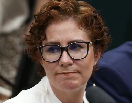 Primeira Turma do STF forma maioria para manter decisão de Moraes sobre perda do mandato de Zambelli