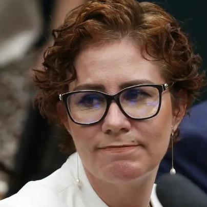 Justiça italiana rejeita pedido da defesa e mantém julgamento da extradição de Carla Zambelli