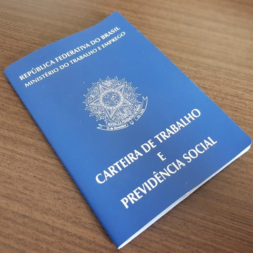 Veja os deputados baianos que já se manifestaram a favor da PEC que acaba com a escala 6x1