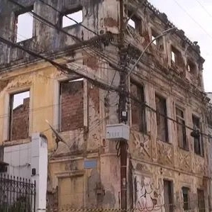 Risco de desabamento: ruas de bairros históricos de Salvador são interditadas