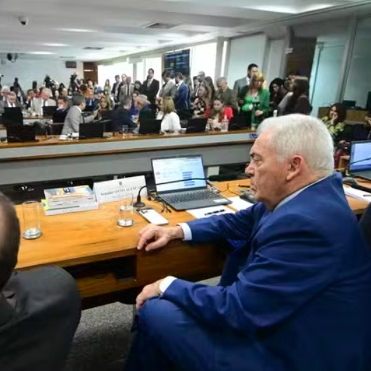 Projeto que redefine regras para impeachment de ministros do STF entra na pauta da CCJ