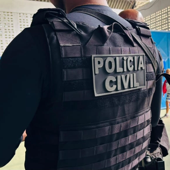 Delegada é vítima de sequestro em Salvador e vídeo mostra ação
