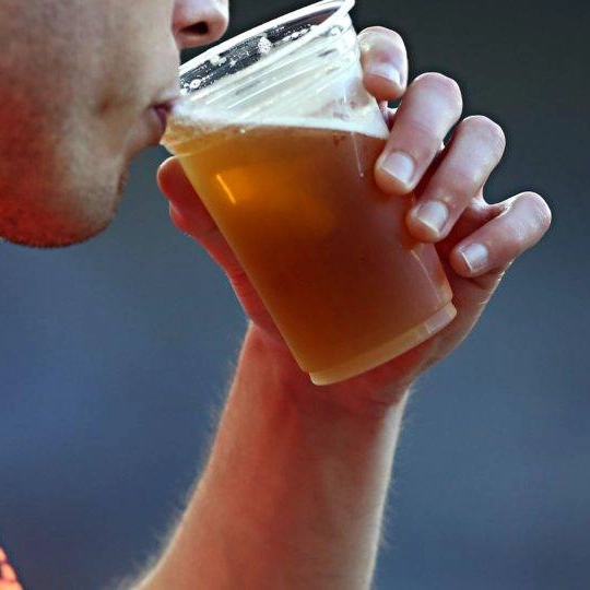 Comissão aprova proibição de venda e porte de bebidas alcoólicas em campeonatos de futebol