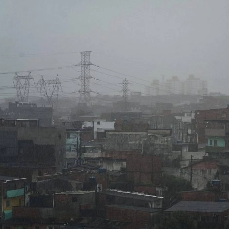 Três mil profissionais da Coelba atuam na Bahia para conter danos provocados pela chuva