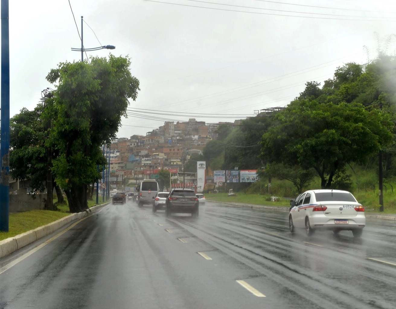 Frente fria deve atingir Salvador, segundo a Codesal; Salvamar alerta a população