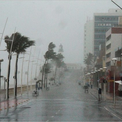 Início da semana será de chuva em Salvador