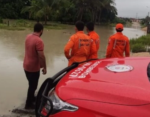 Inmet emite alerta de chuvas fortes para 45 cidades da Bahia; veja lista