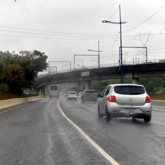 Mais de 80 cidades baianas entram em alerta por previsão de chuva; veja quais