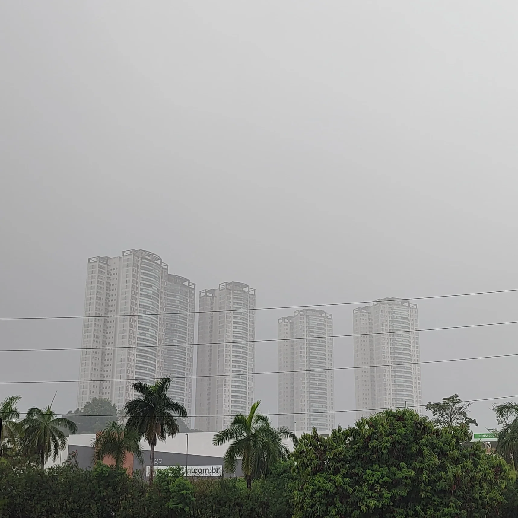 Fim de semana será de chuva em Salvador, com ventos fortes e baixas temperaturas