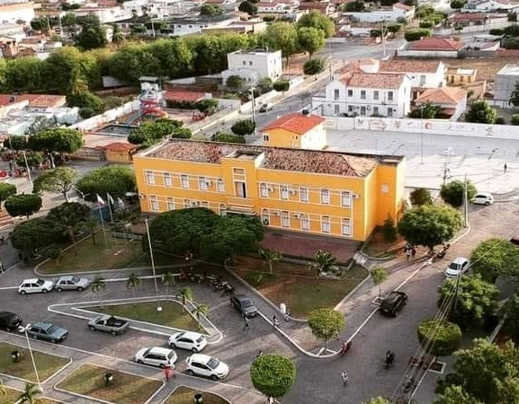 Prefeitura de Cipó é investigada por inflar dados da educação com alunos de outras cidades; prefeito se defende