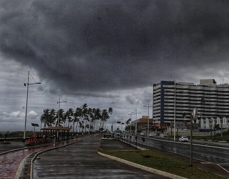 Feriadão deve ser marcado por chuvas intensas, em Salvador; confira previsão