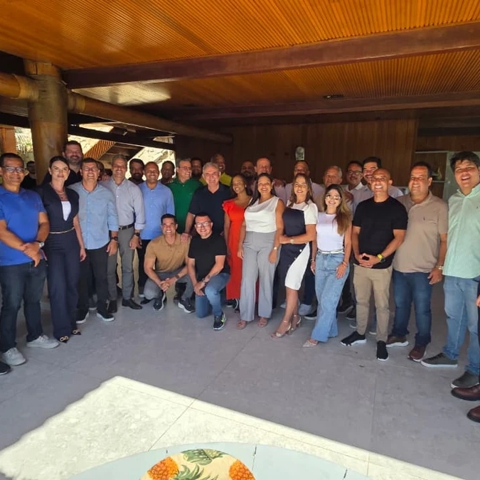 'Rifado' pela chapa governista, Coronel recebe vereadores da base de Bruno Reis e ouve convite