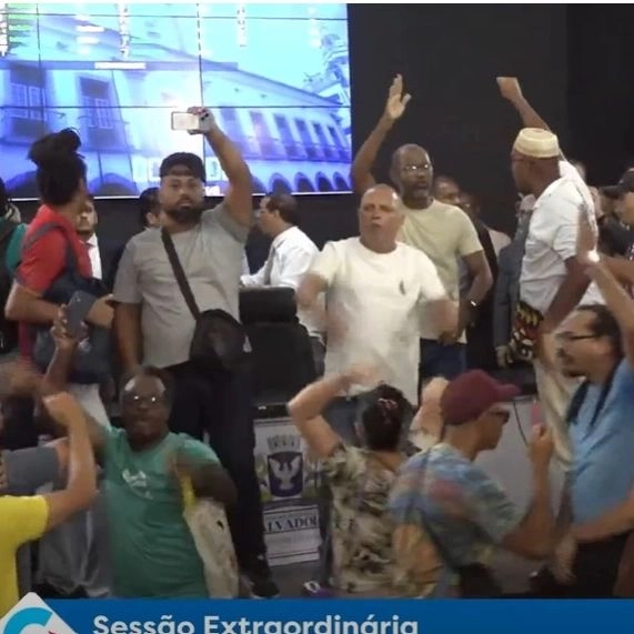 Após tumulto reajuste de servidores municipais é aprovado na Câmara de Salvador