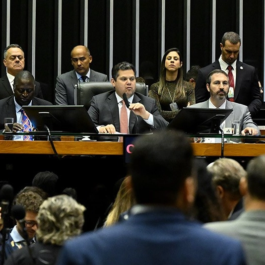 Congresso derruba 52 vetos presidenciais à Lei do licenciamento ambiental