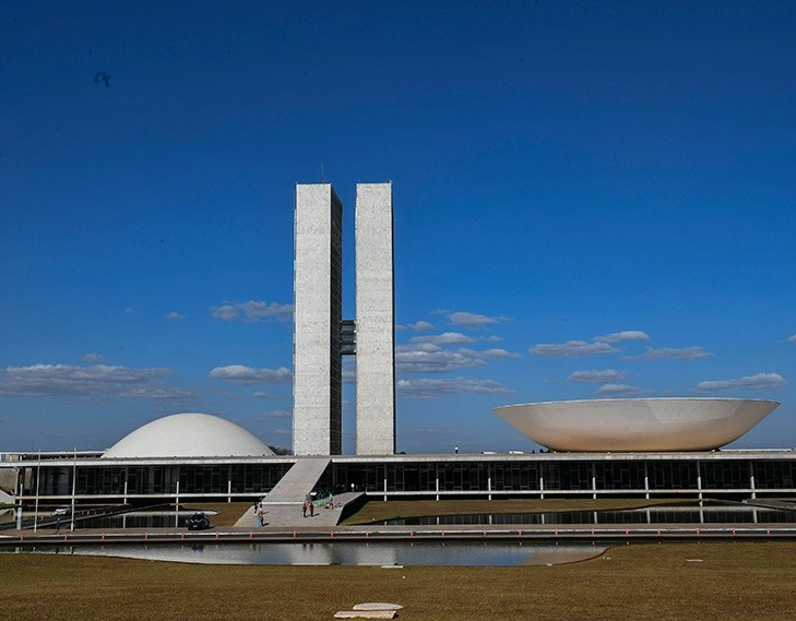 Votação do Orçamento de 2026 é adiada para sexta-feira