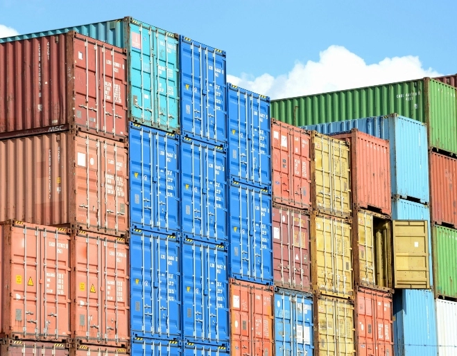 Exportações do Brasil para os EUA despencam 18,5% após tarifaço de Trump
