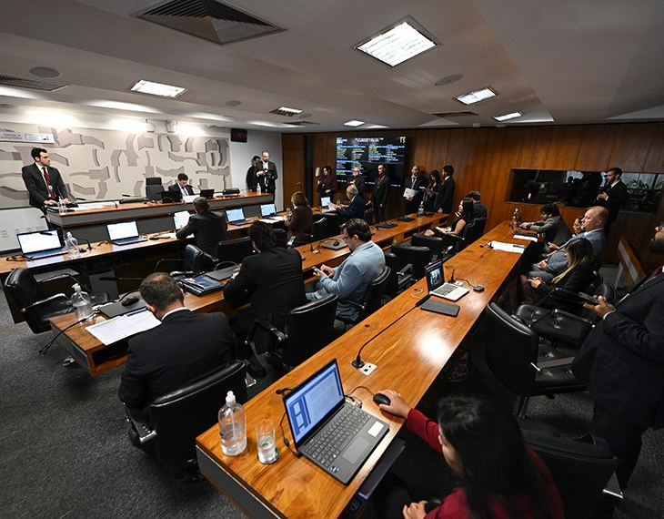 Senado discute projeto que garante tratamento de saúde a presos dependentes de drogas