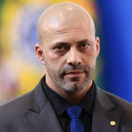 Alexandre de Moraes autoriza que Daniel Silveira vá para o regime semiaberto