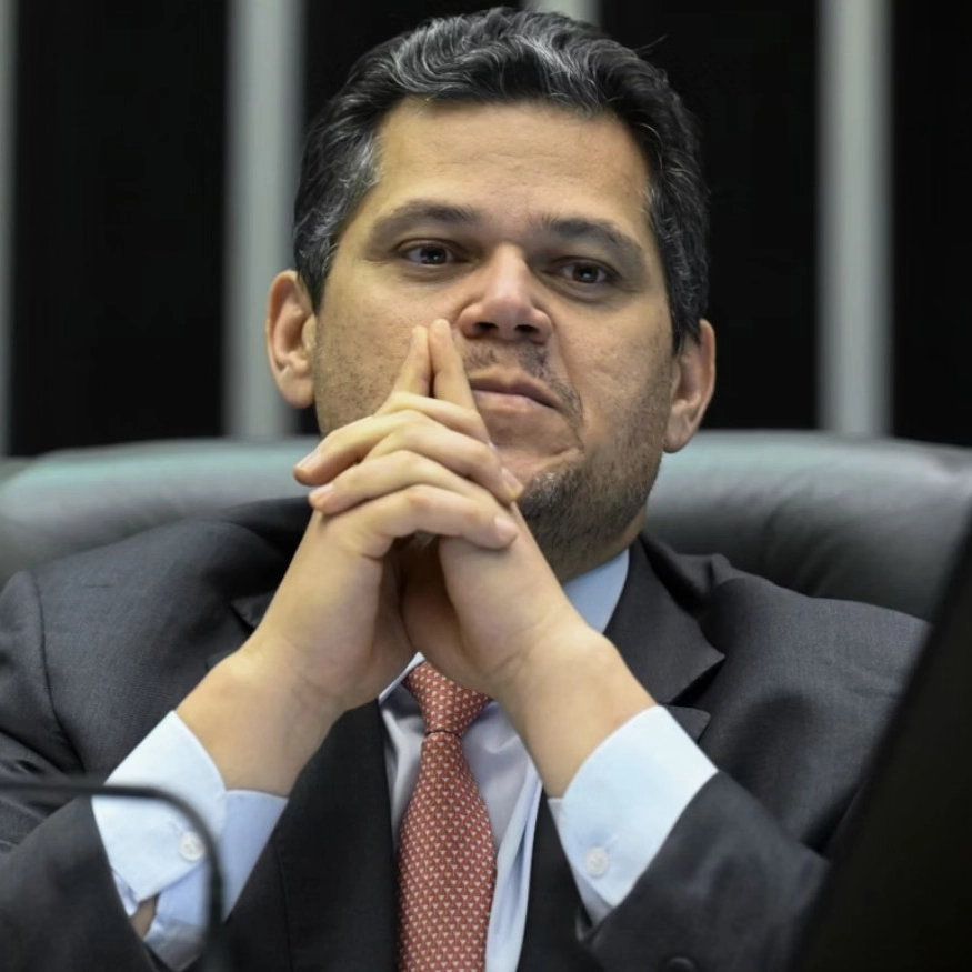 Davi Alcolumbre cancela sabatina de Messias para o STF