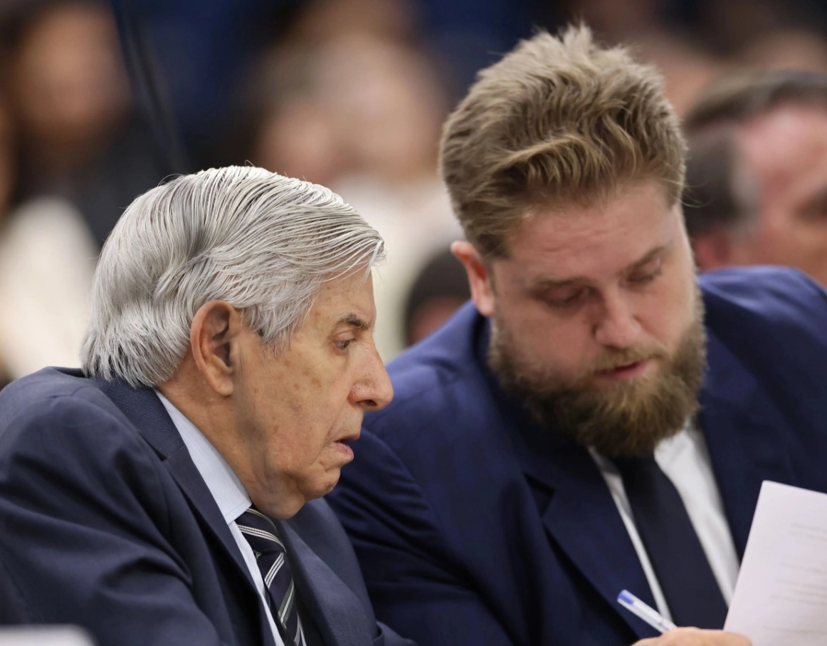 PF recolhe passaportes de Augusto Heleno após autorização de prisão domiciliar